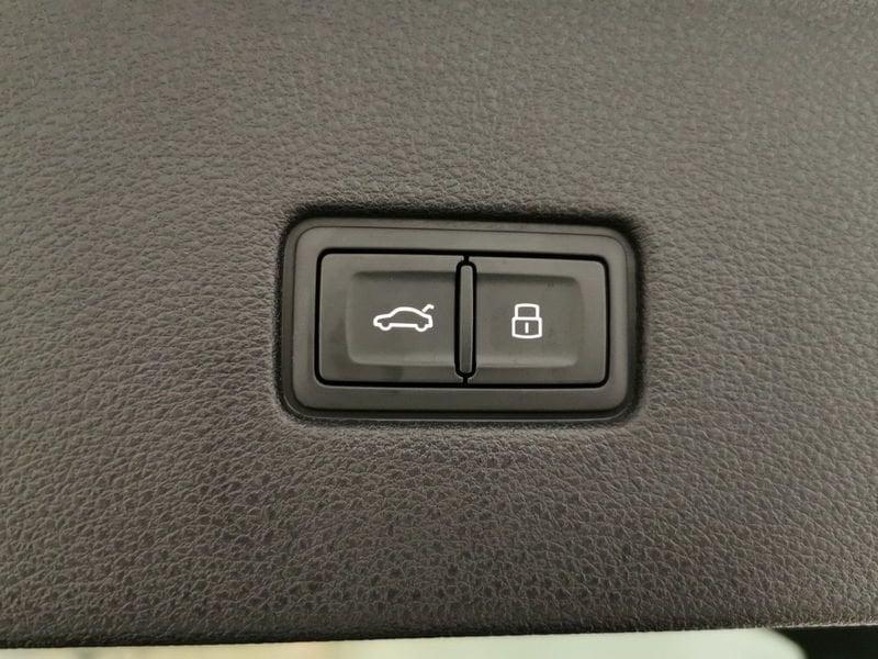Audi Q8 55 3.0 tfsi mhev Sport quattro tiptronic
