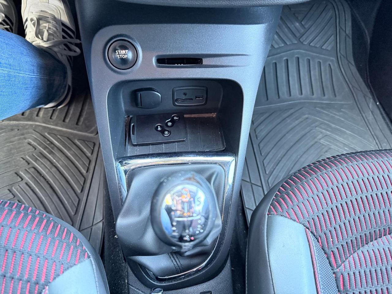 Renault Captur 0.9 tce Intens (energy r-link) 90cv E6