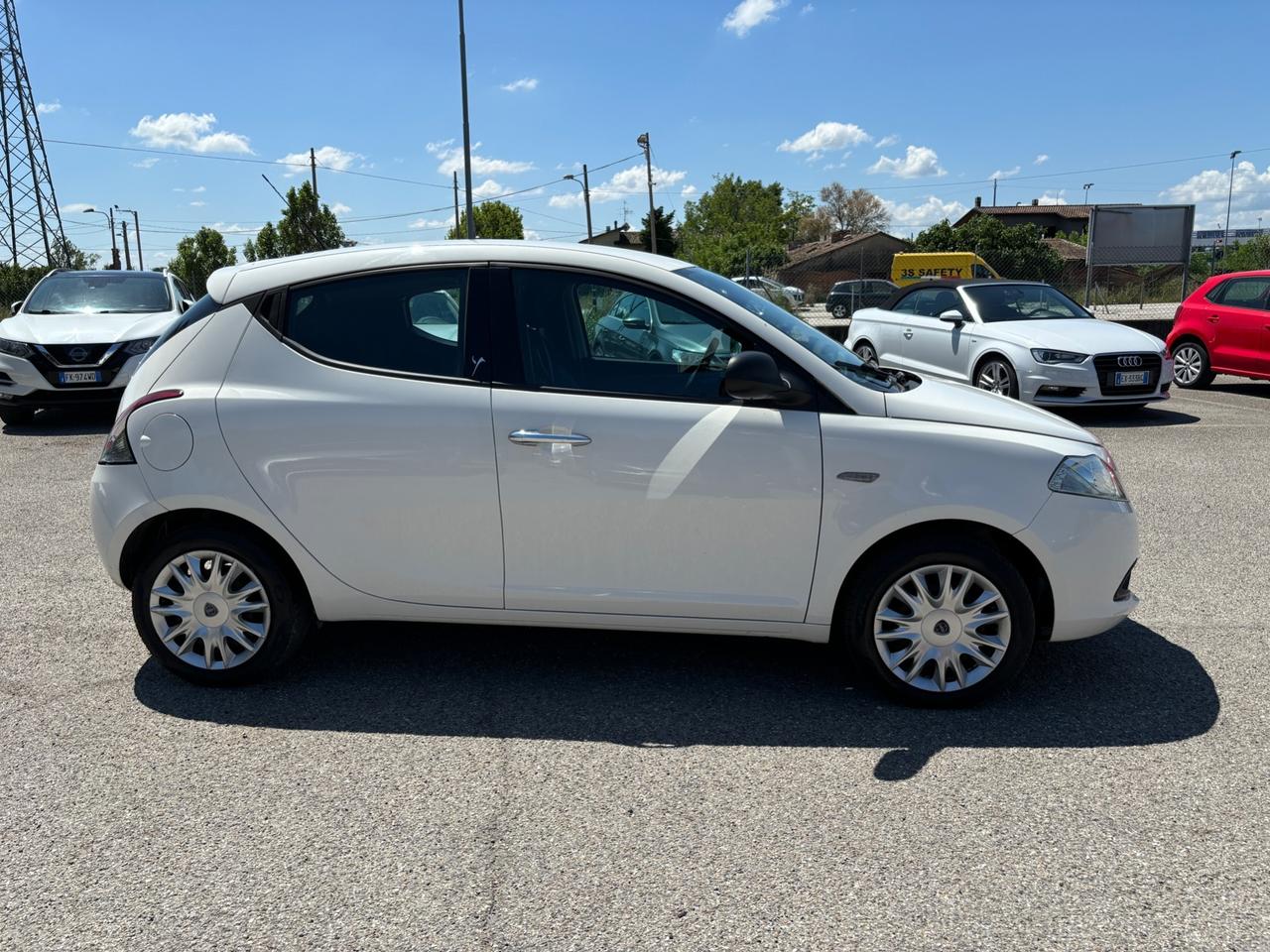 Lancia Ypsilon 1.3 MJT 95CV Silver - 2014