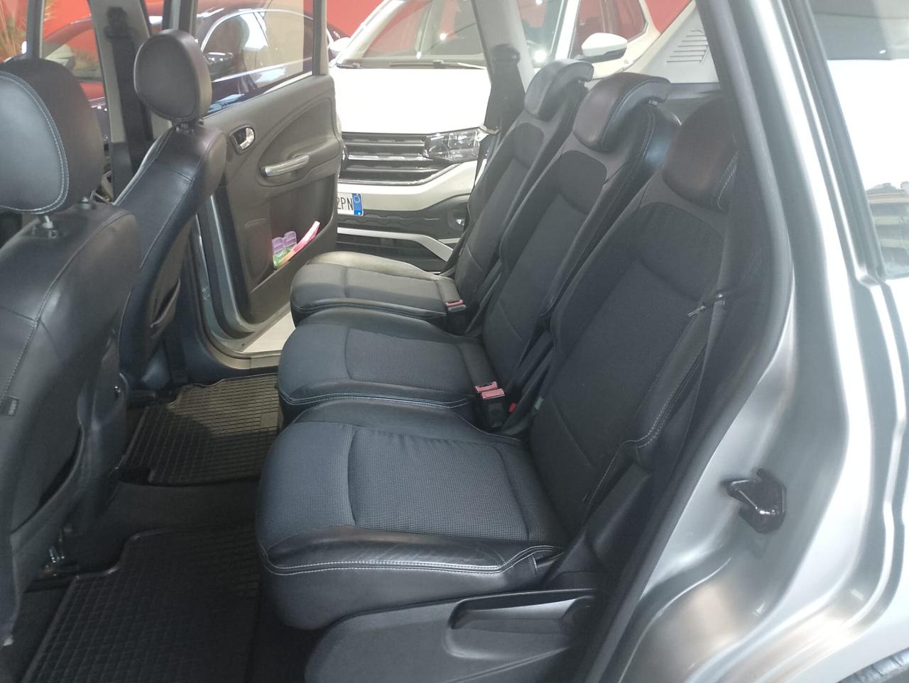 Ford S-Max 1.8 TDCi 125CV Titanium Posti 7