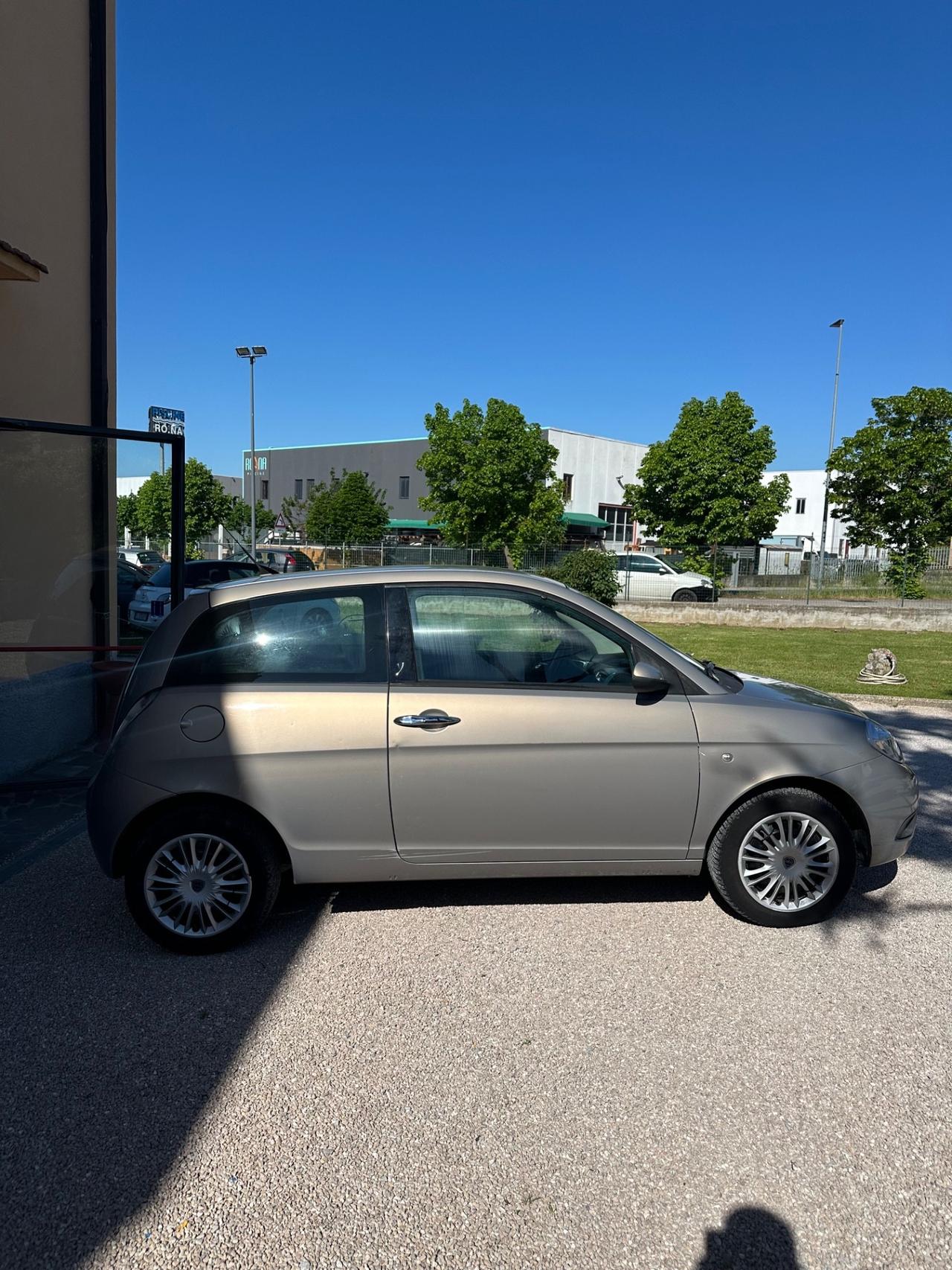 Lancia Ypsilon 1.2 Argento