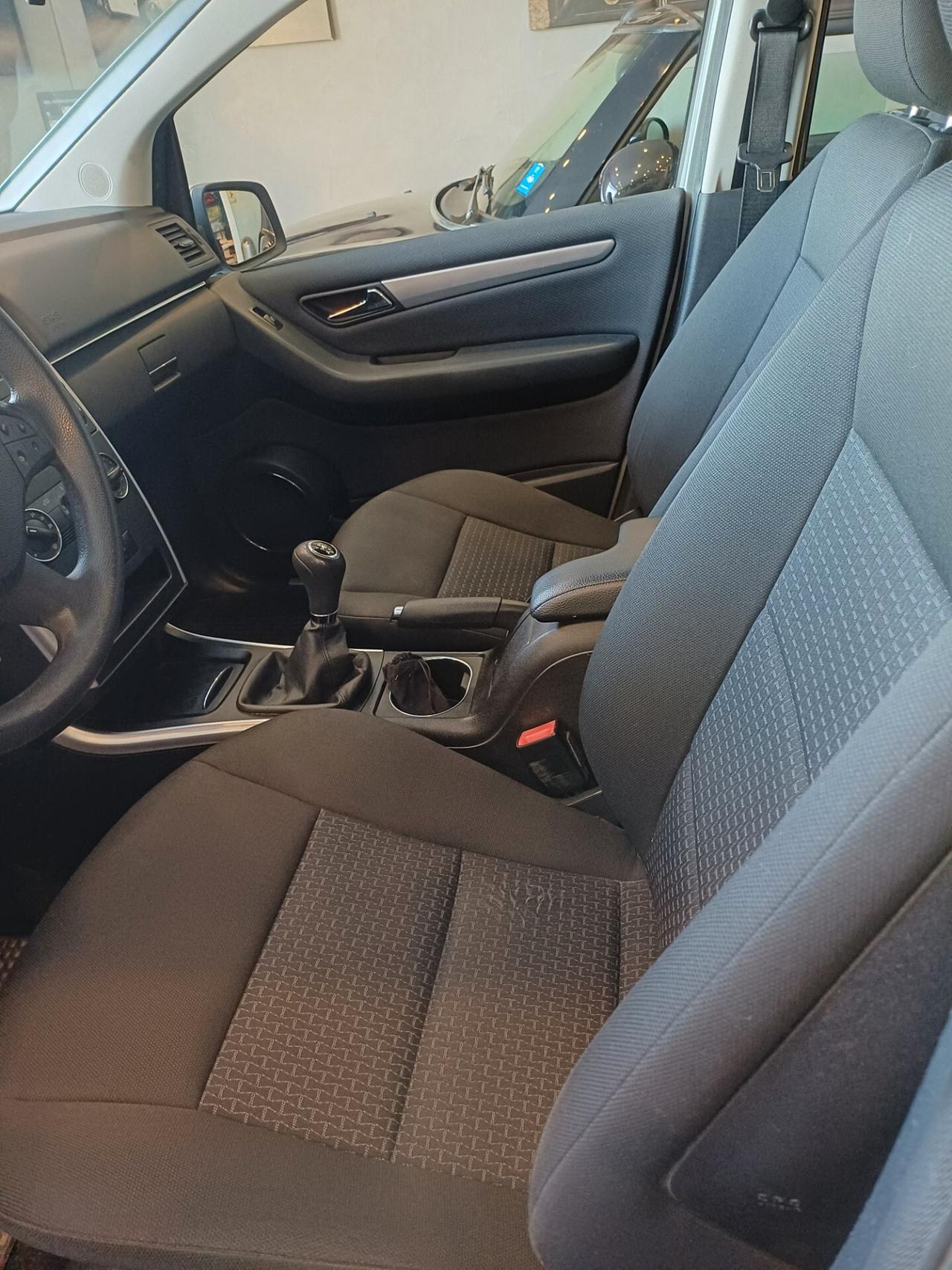 Mercedes-benz B 180 NGT BlueEFFICIENCY Executive