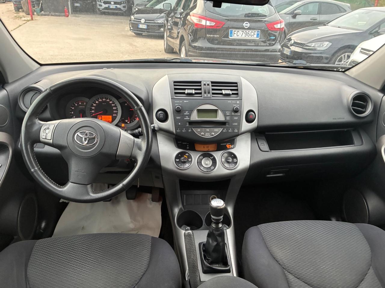 Toyota RAV 4 RAV4 2.2 D-4D 136 CV LUXURY (100 KW)