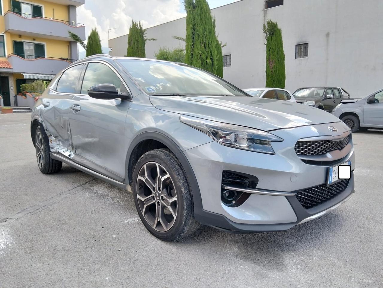 Kia XCeed 1.6 CRDi 136cv Evolution 2020 SINISTRATA