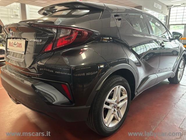 TOYOTA C-HR 1.8 Hybrid E-CVT Business