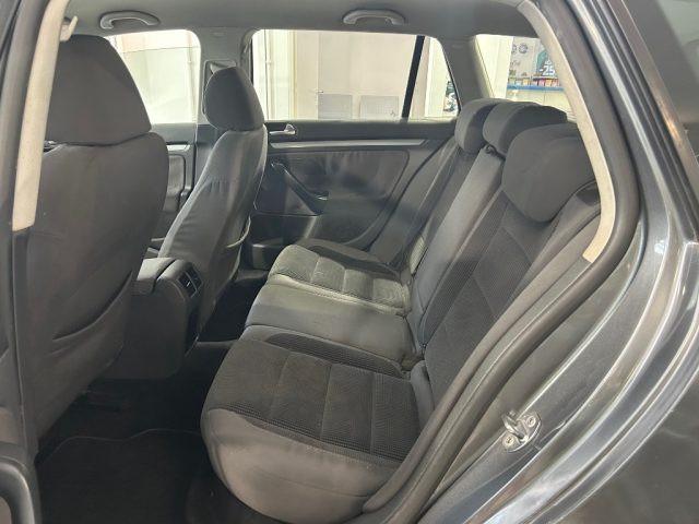 VOLKSWAGEN Golf Var. 1.9 TDI DPF Comfortline + GANCIO TRAINO