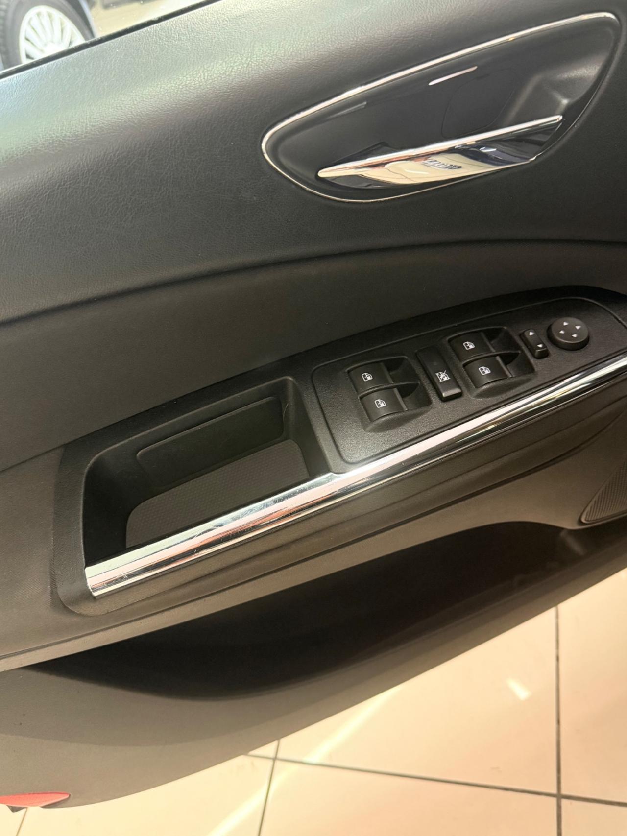 Lancia Delta 1.6 MJT DPF 105 CV Gold