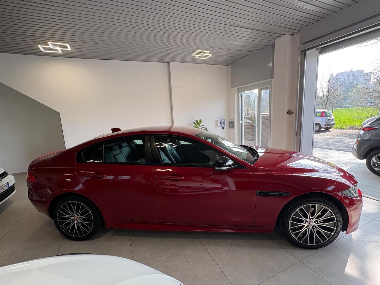 Jaguar XE 2.0 D 180 CV AWD aut. Landmark Edition