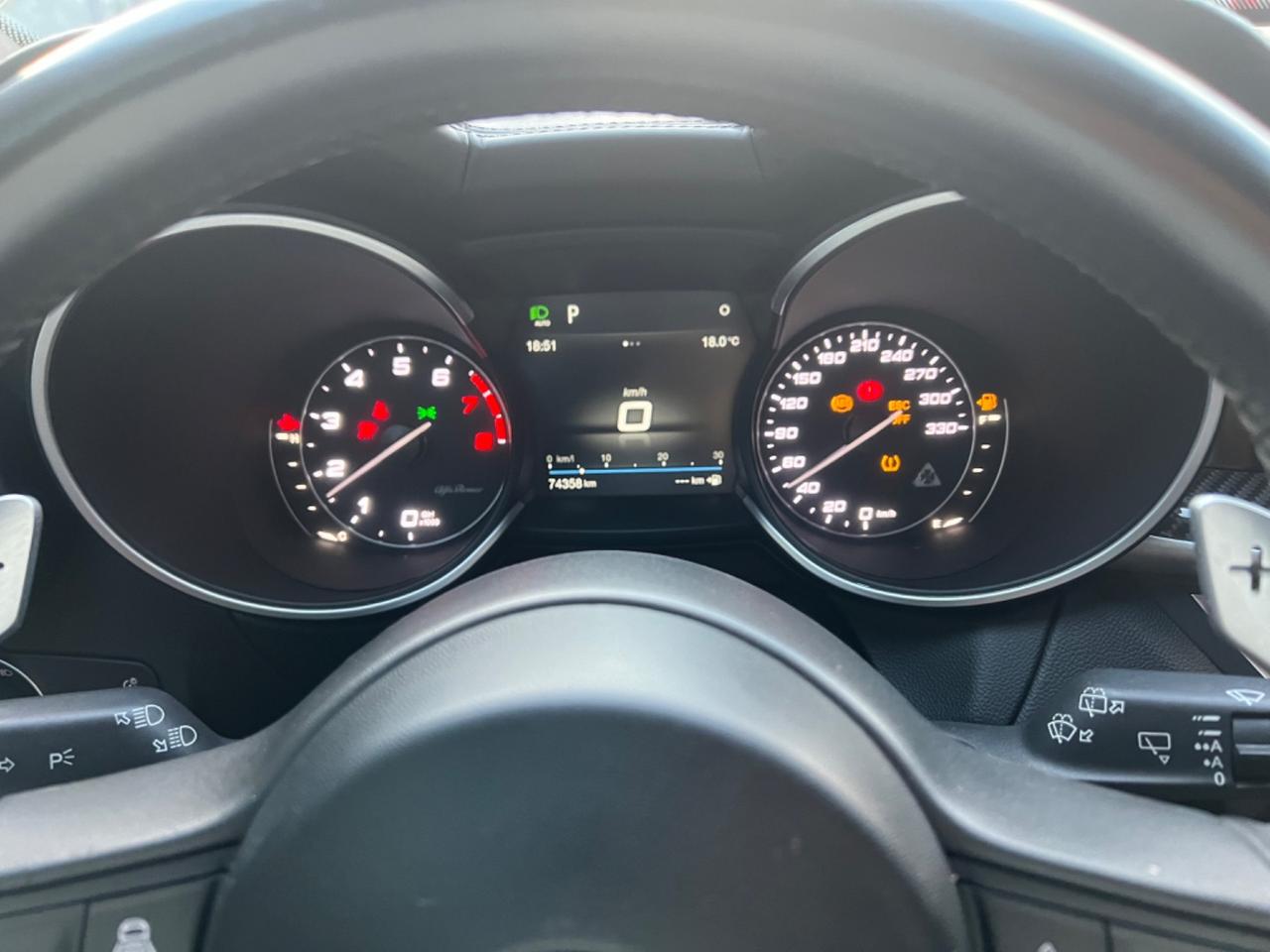 Alfa Romeo Stelvio 2.9 Bi-Turbo V6 510 CV AT8 Quadrifoglio