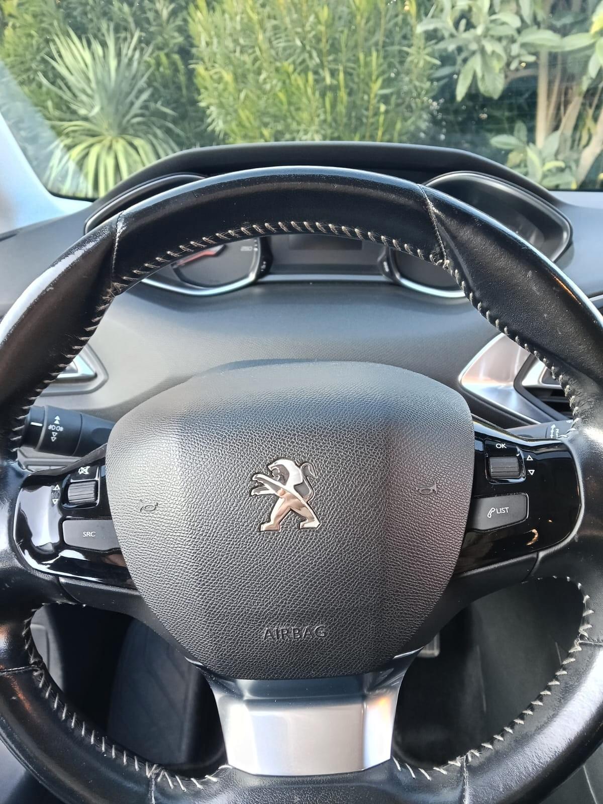 Peugeot 308 BlueHDi 120 S&S Business