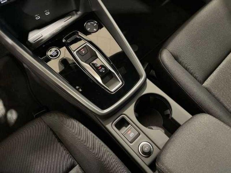 Audi A3 IV 2024 Sportback 1.5 tfsi e Business 204cv s-tronic