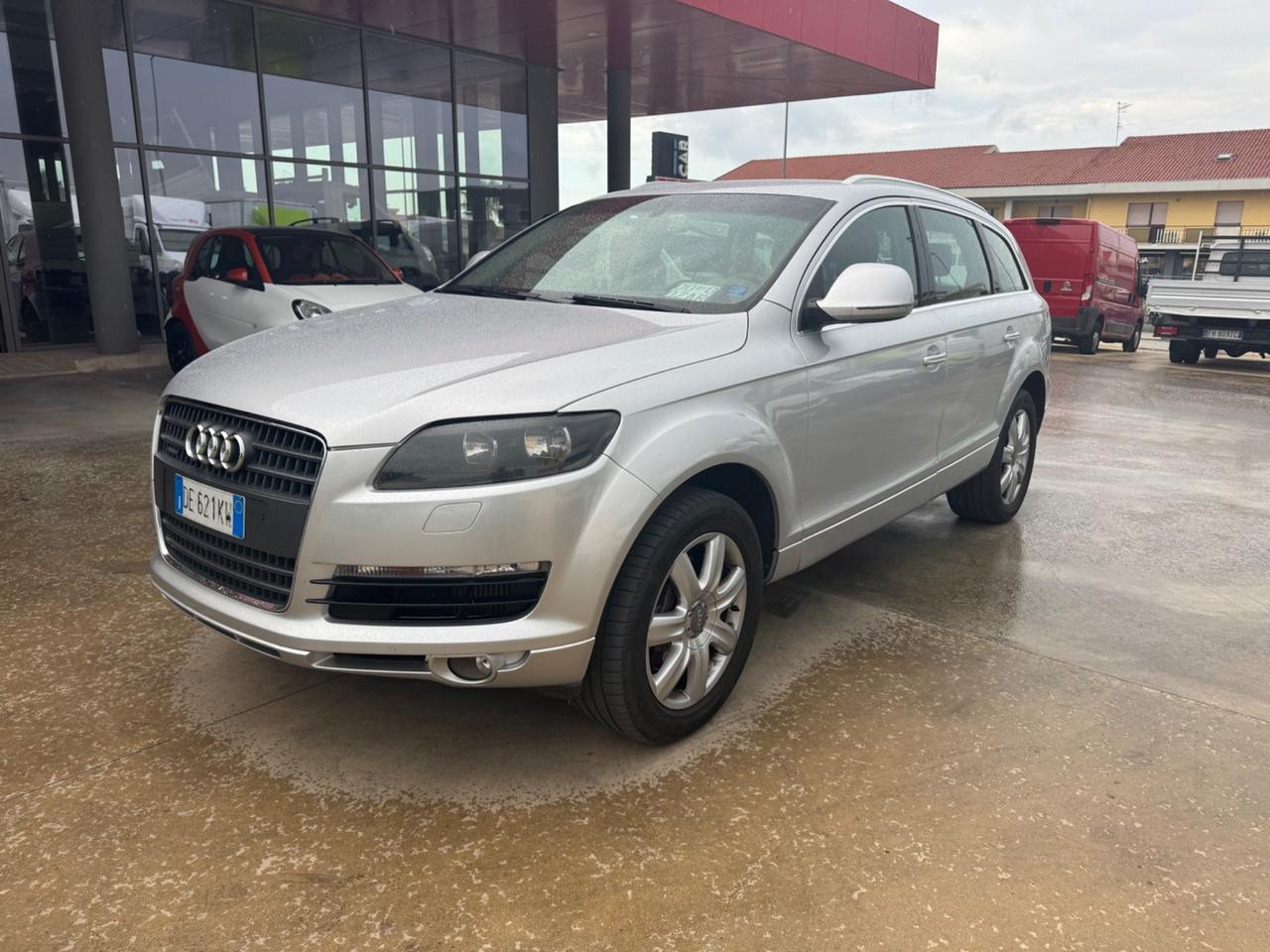 Audi Q7 3.0 V6 TDI 233CV quattro tiptronic