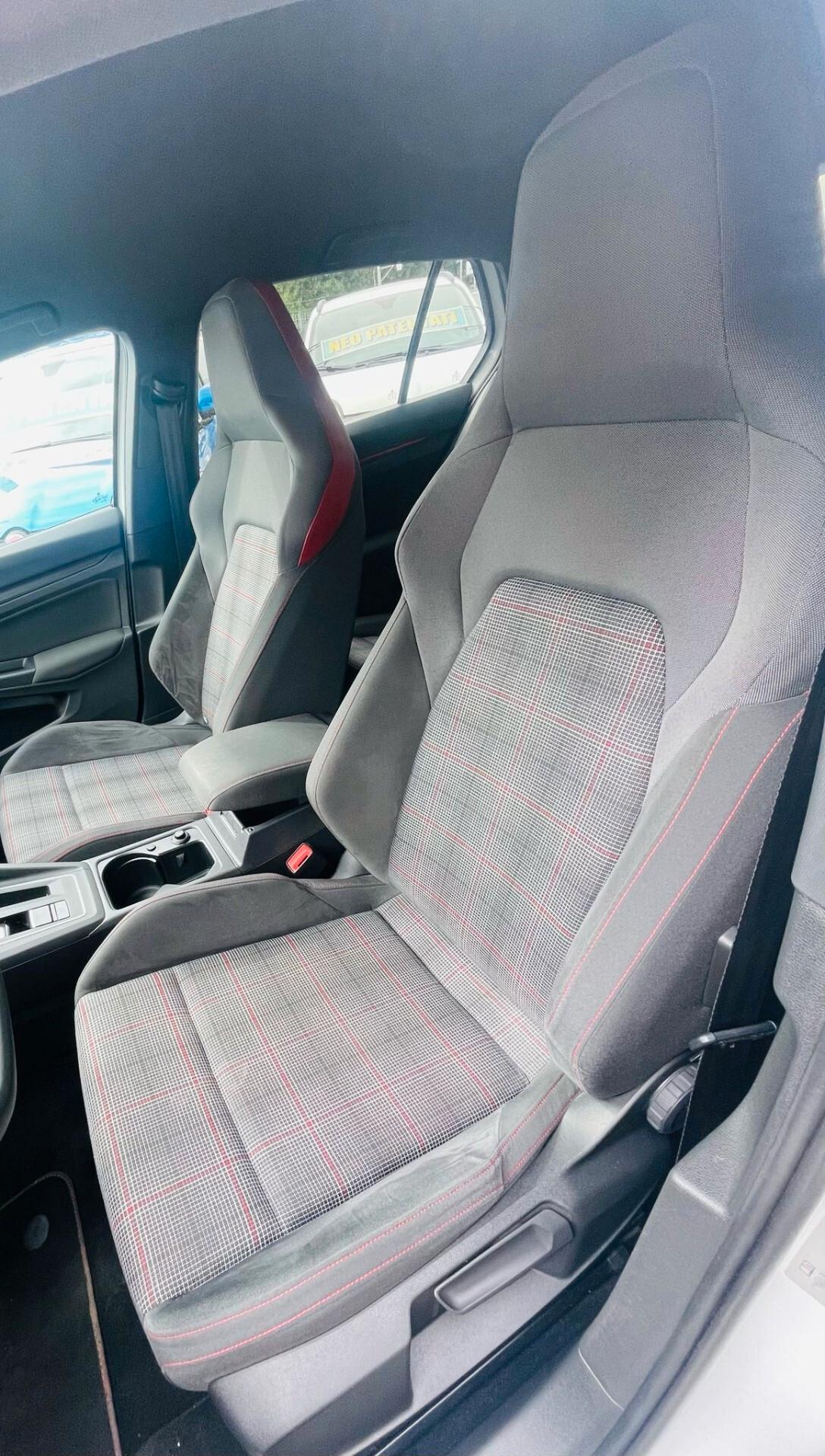 Volkswagen Golf GTI Golf 2.0 TSI GTI DSG