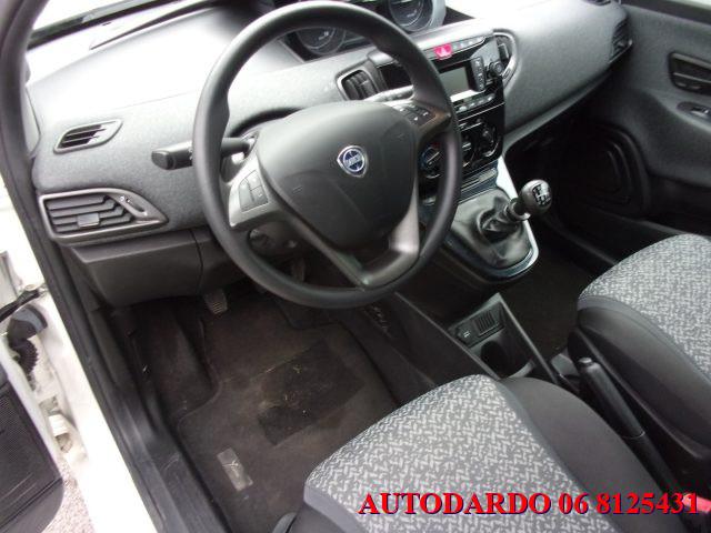 LANCIA Ypsilon 1.0 FireFly 5 porte S&S Hybrid Ecochic Silver