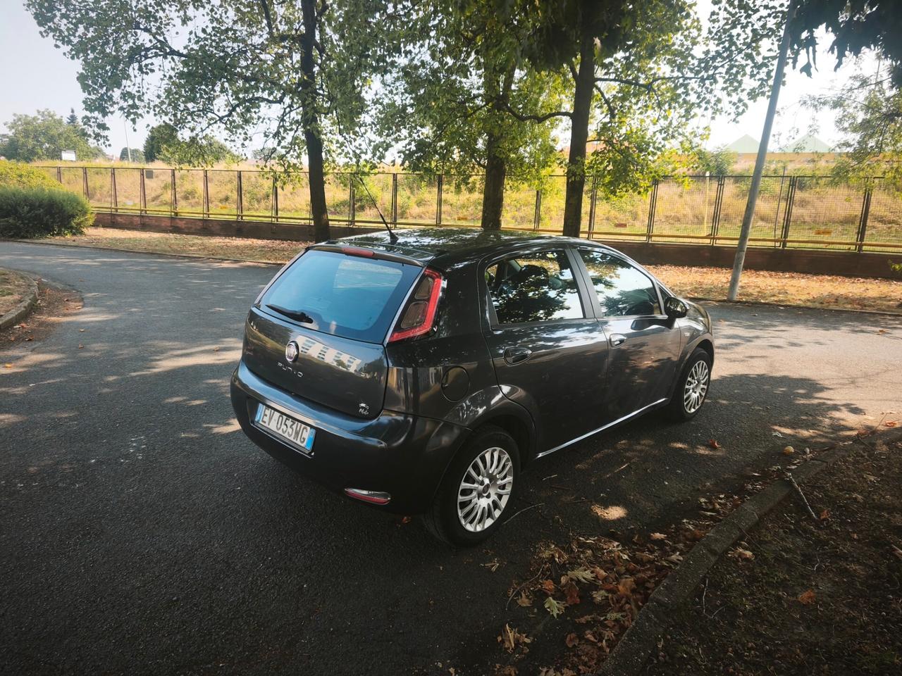 Fiat Punto 2014 1.4 GPL della casa