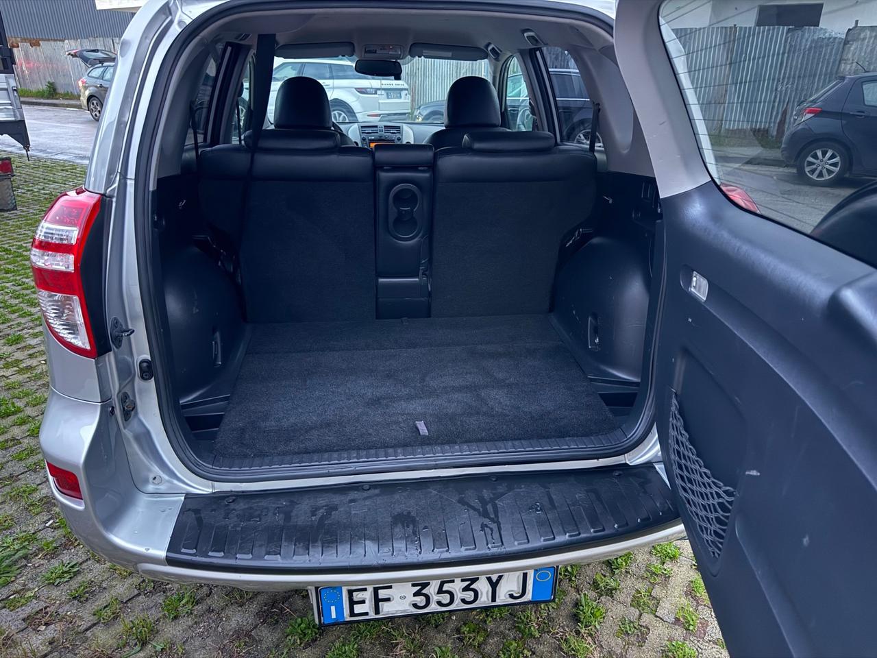 Toyota RAV 4 2.2 D-4D 150 CV DPF Exclusive