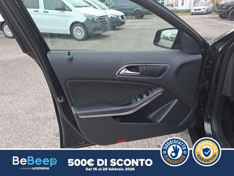 Mercedes-Benz GLA 200 D (CDI) PREMIUM 4MATIC AUTO