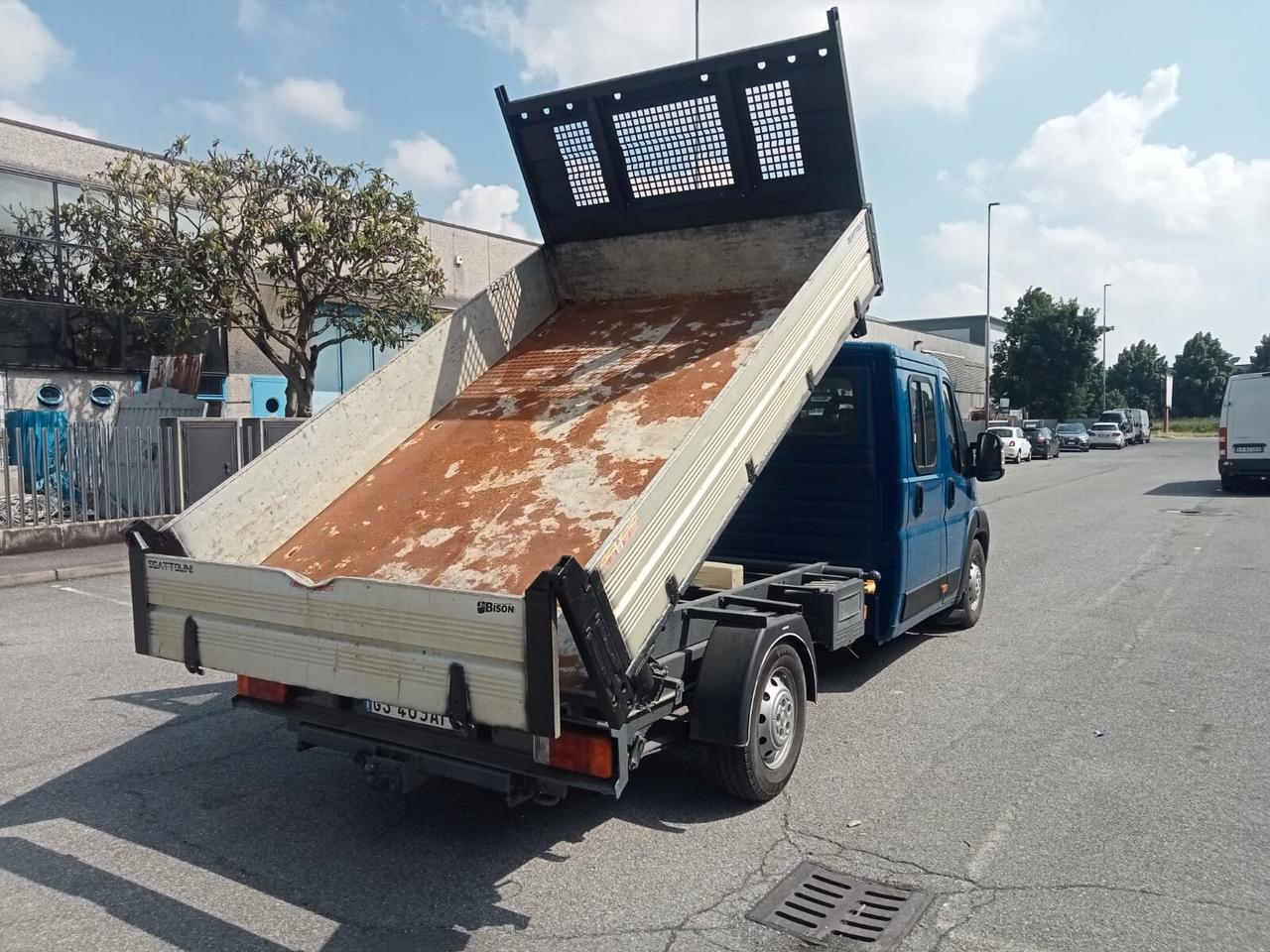 AUTOCARRO FIAT DUCATO CON CASSONE RIBALTABILE TRILATERALE CON CABINA ALLUNGATA