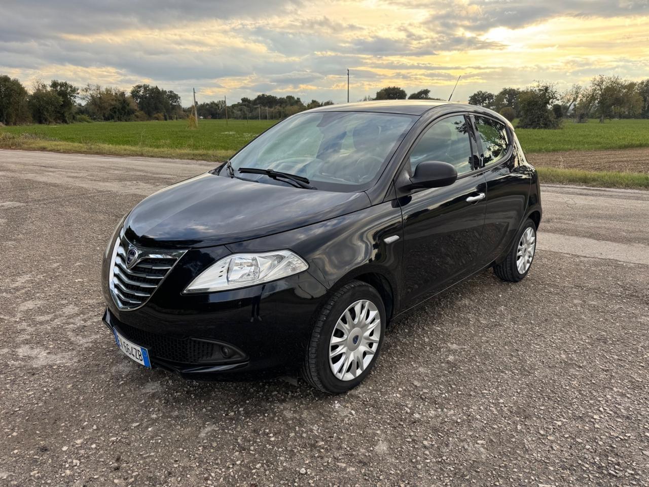 Lancia Ypsilon 1.2 69 CV 5 porte Elefantino