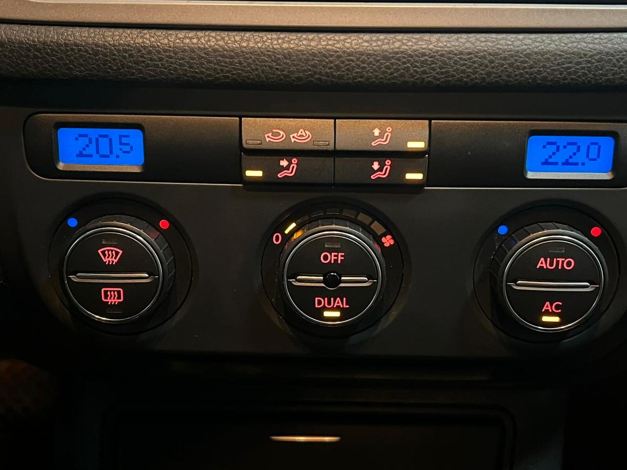 Volkswagen Tiguan 2.0 16V TDI DPF tiptronic Track & Field (28°)