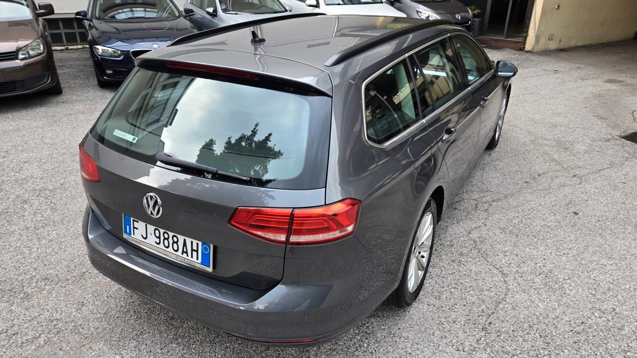 Volkswagen Passat Variant 1.6 TDI SCR DSG Business BMT