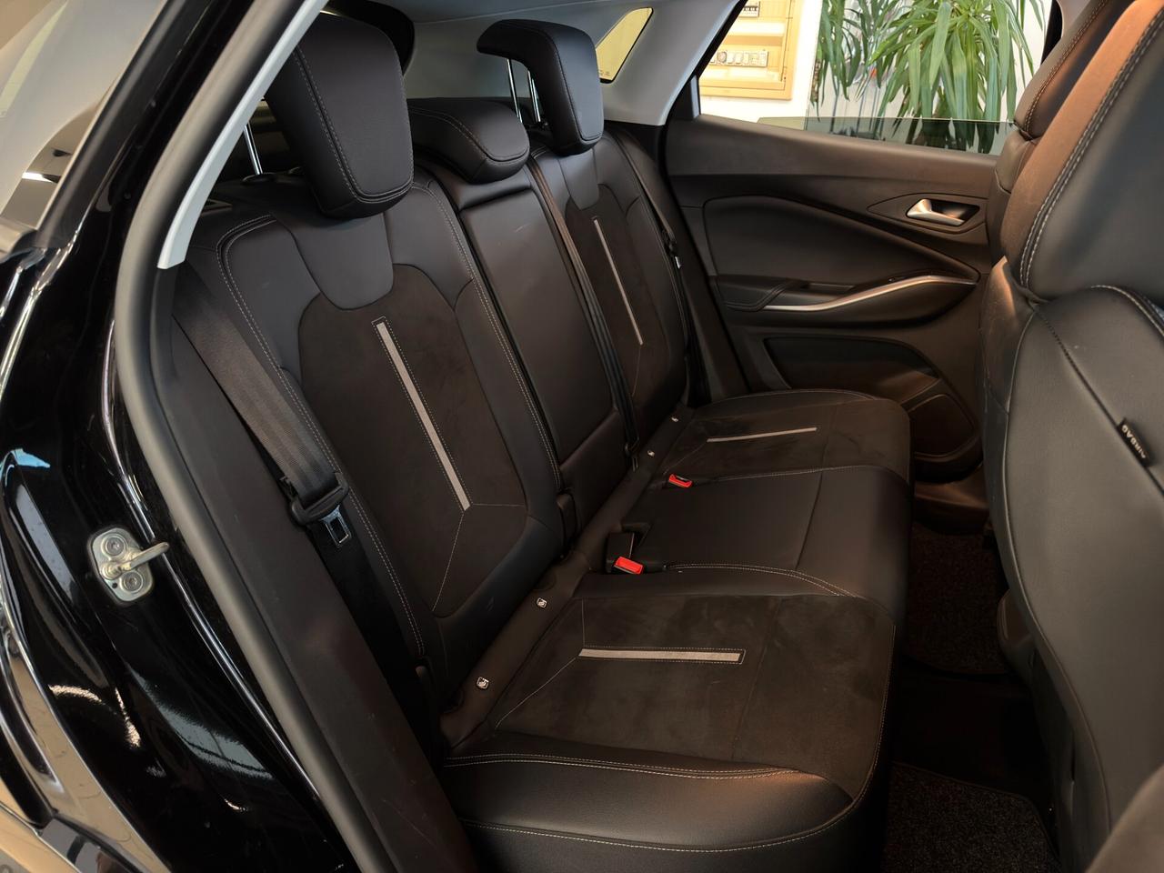 Opel Grandland GSe awd Benzina/plug-in 1.6cc 300cv automatica