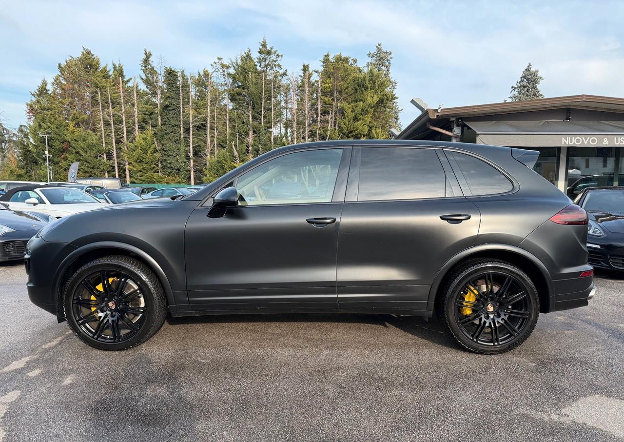 Porsche Cayenne 3.0 Diesel /km docnavi/pelle/chrono/21"
