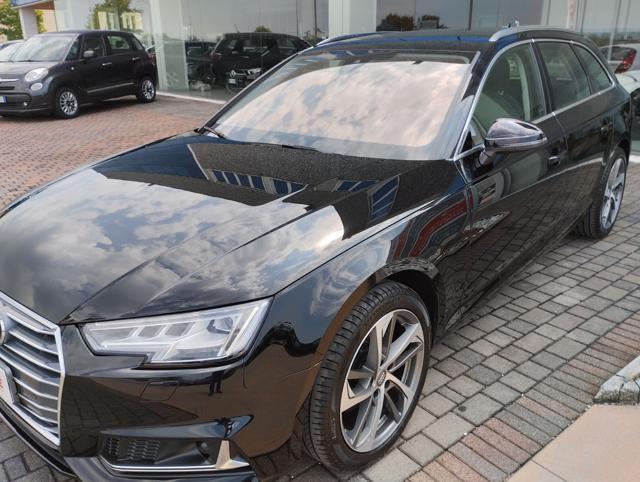 AUDI A4 Avant 30 TDI S tronic