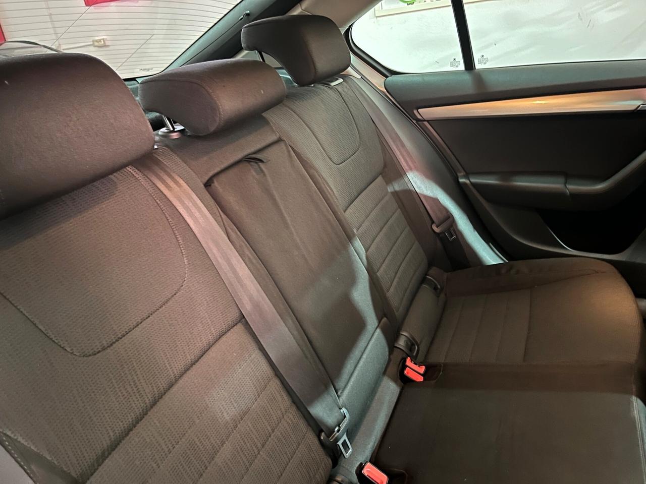 Skoda Octavia 1.6 TDI CR 105 CV Elegance