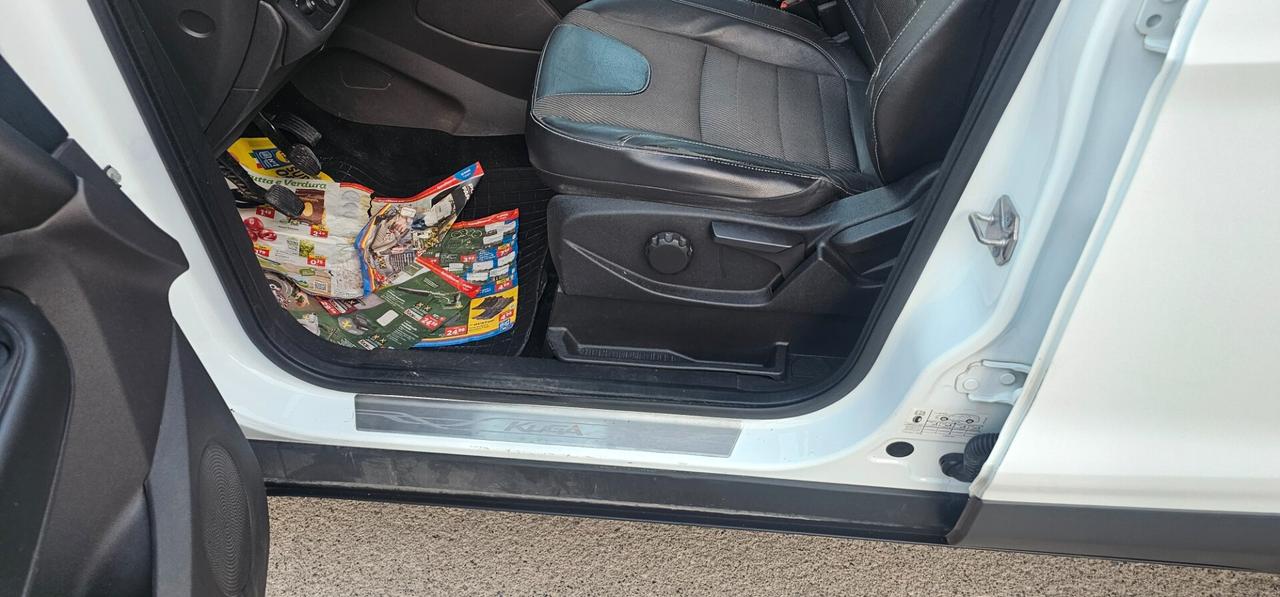 Ford Kuga 2.0 TDCI 140 CV 2WD