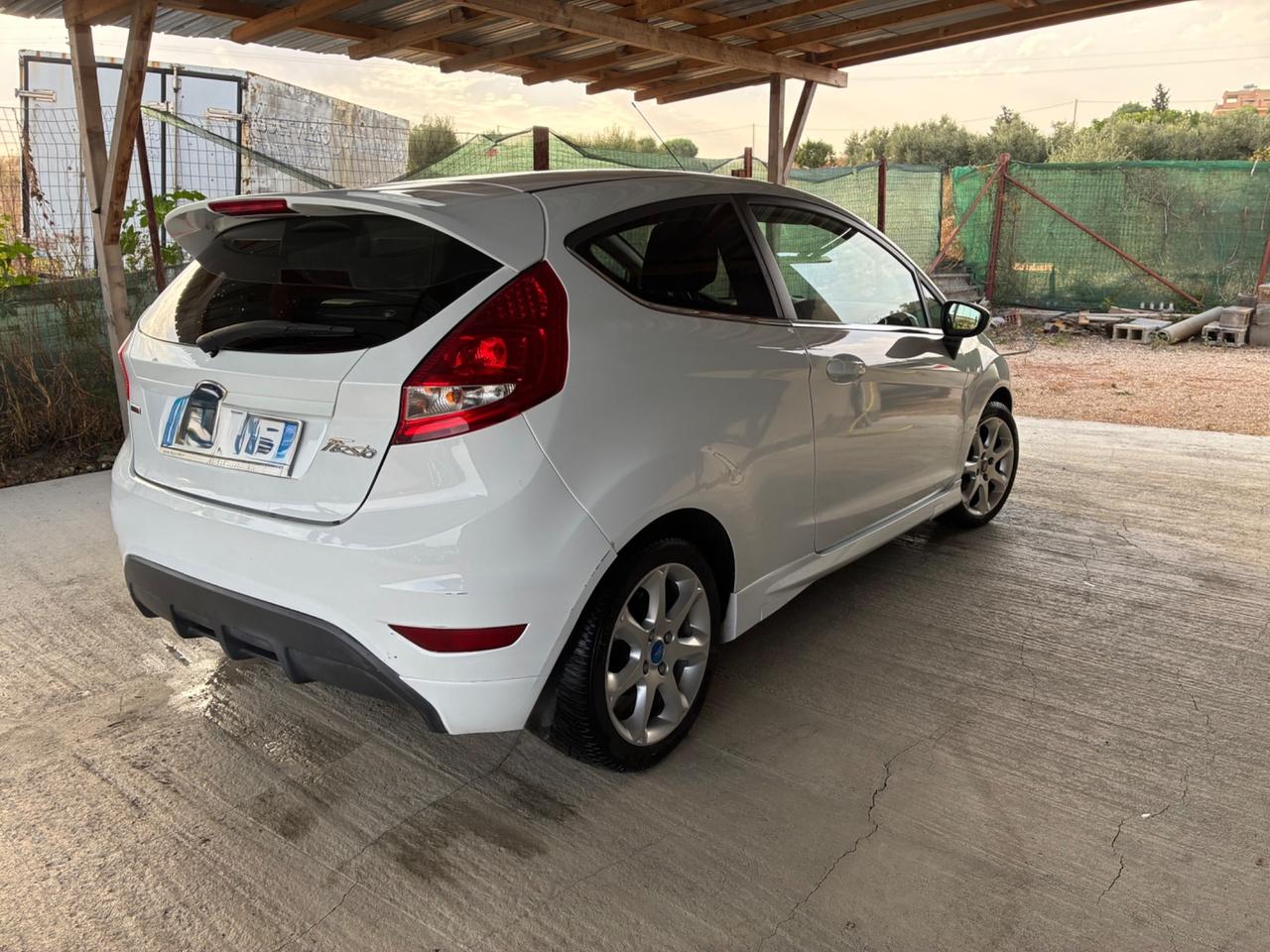Ford Fiesta 1.6 TDCi 95CV 3p. Individual Bs.