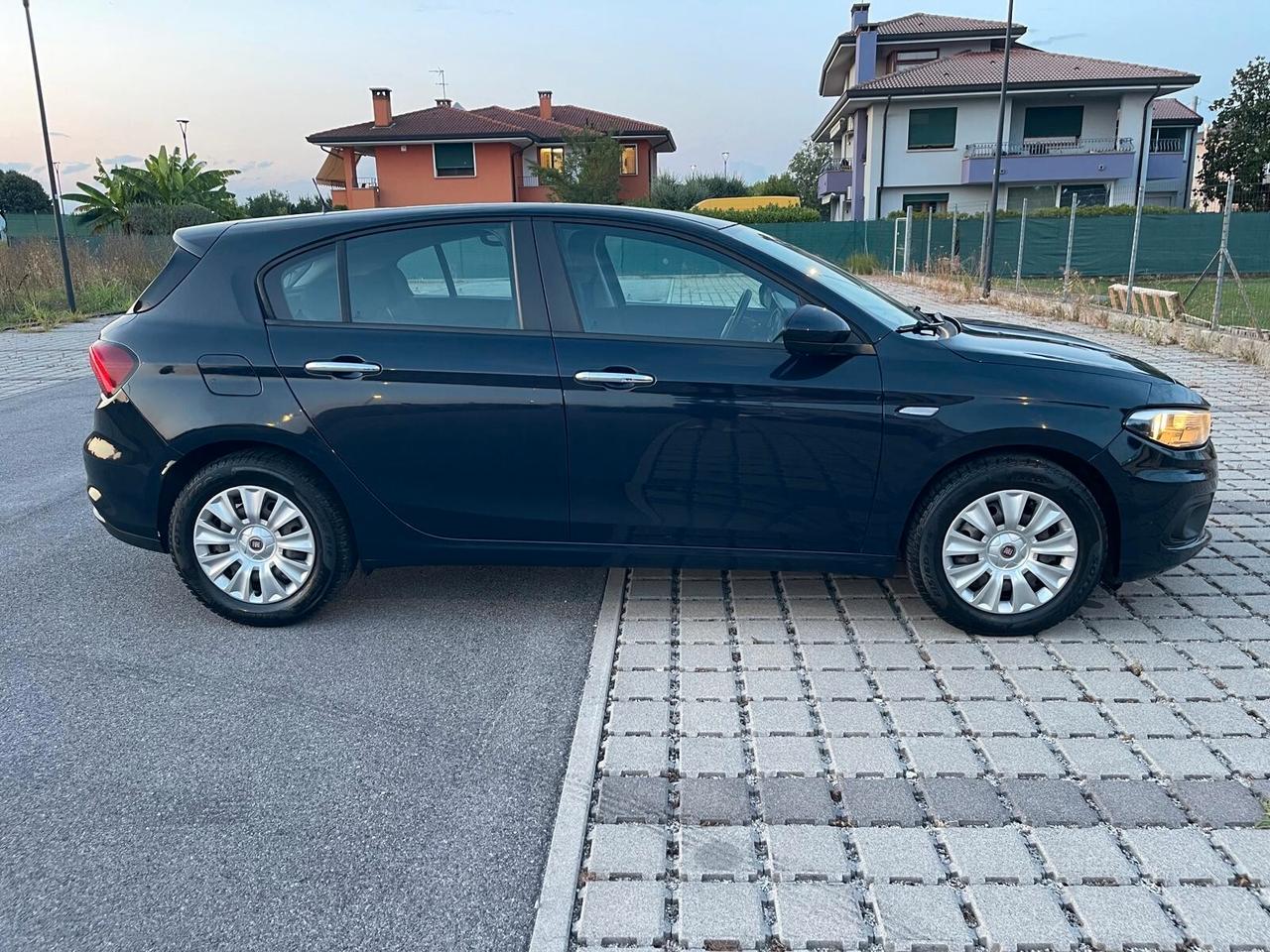 Fiat Tipo 1.6 Mjt S&S 5 porte Easy