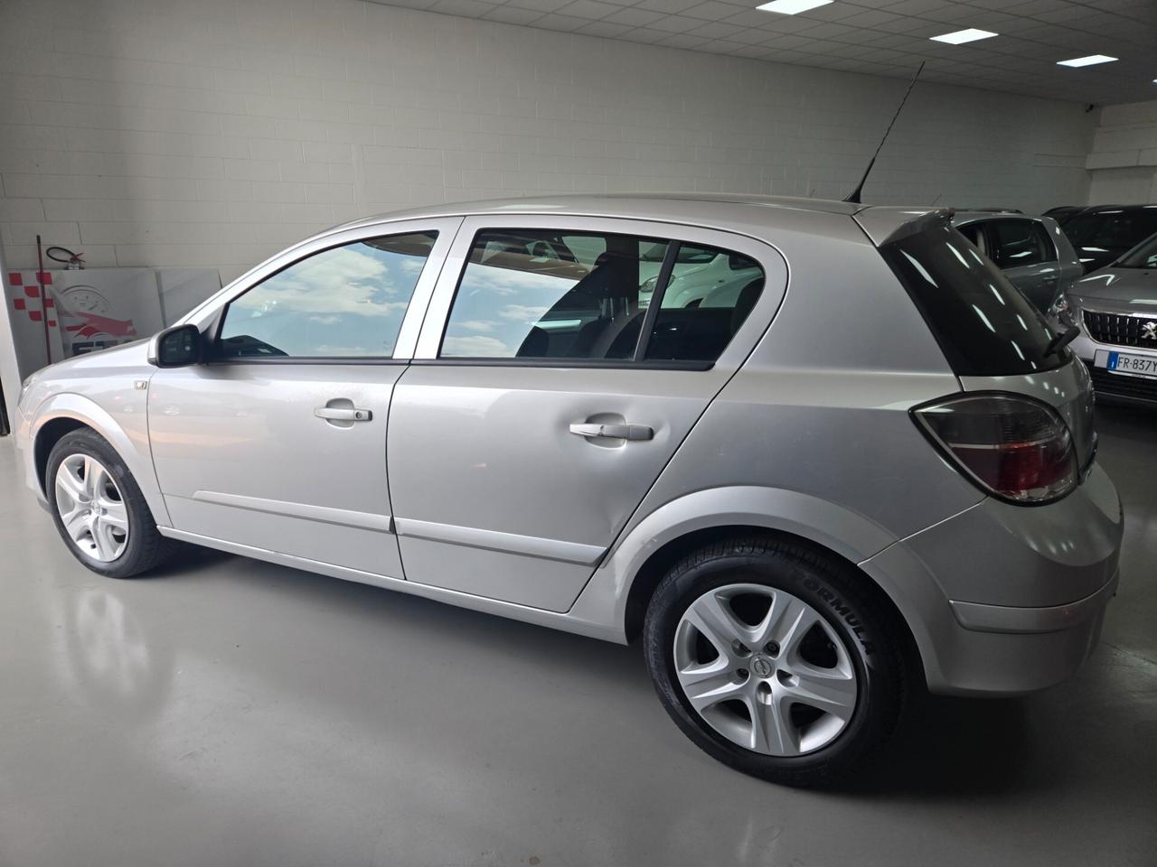 Opel Astra 1.7 CDTI 110CV ecoFLEX 5 porte Enjoy