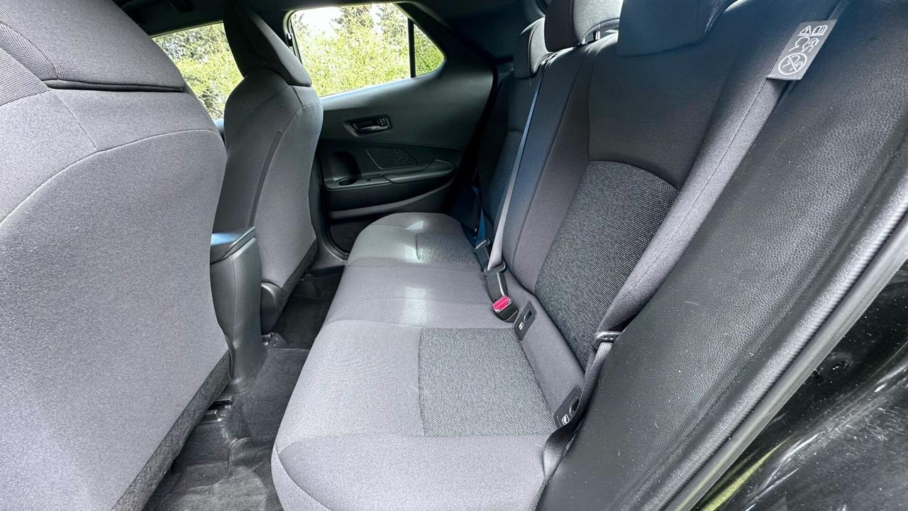 Toyota C-HR 1.8 HV Active 2024 solo 5.500KM PERFETTA leggi testo