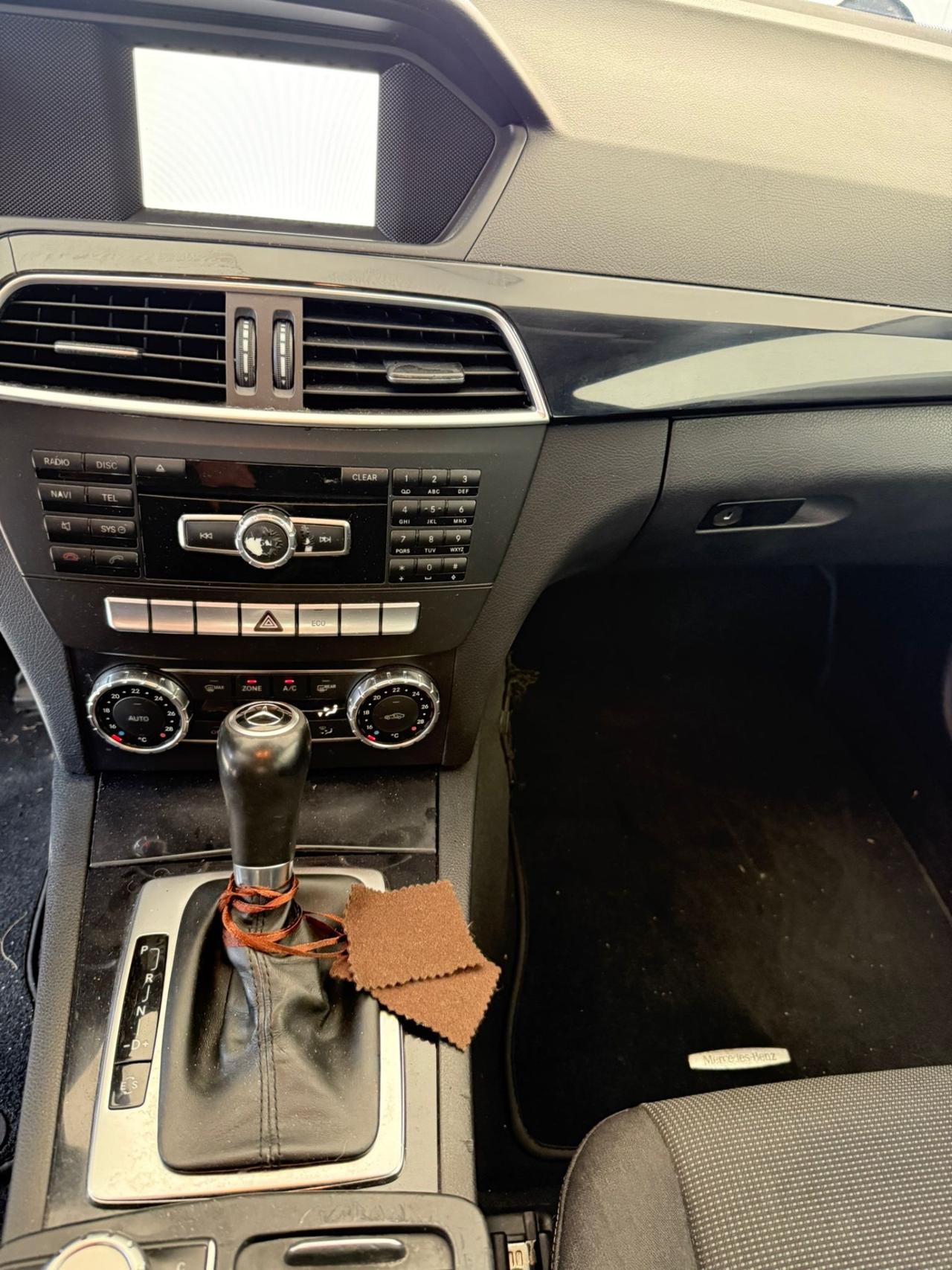 Mercedes-benz C 200 CDI BlueEFFICIENCY Avantgarde