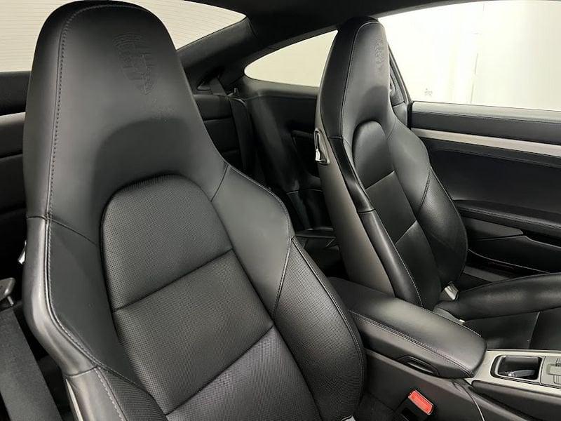 Porsche 911 CARRERA 4S Coupe