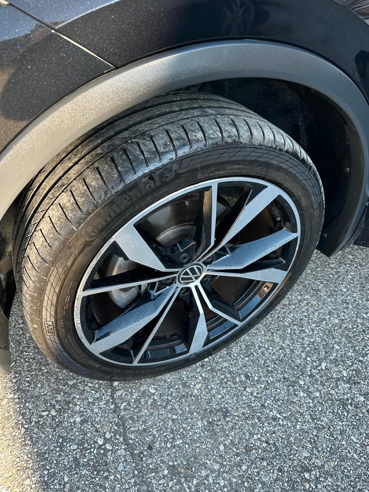 Volkswagen Tiguan Allspace 2.0 TDI SCR DSG 4MOTION R-Line 7POSTI 200CV