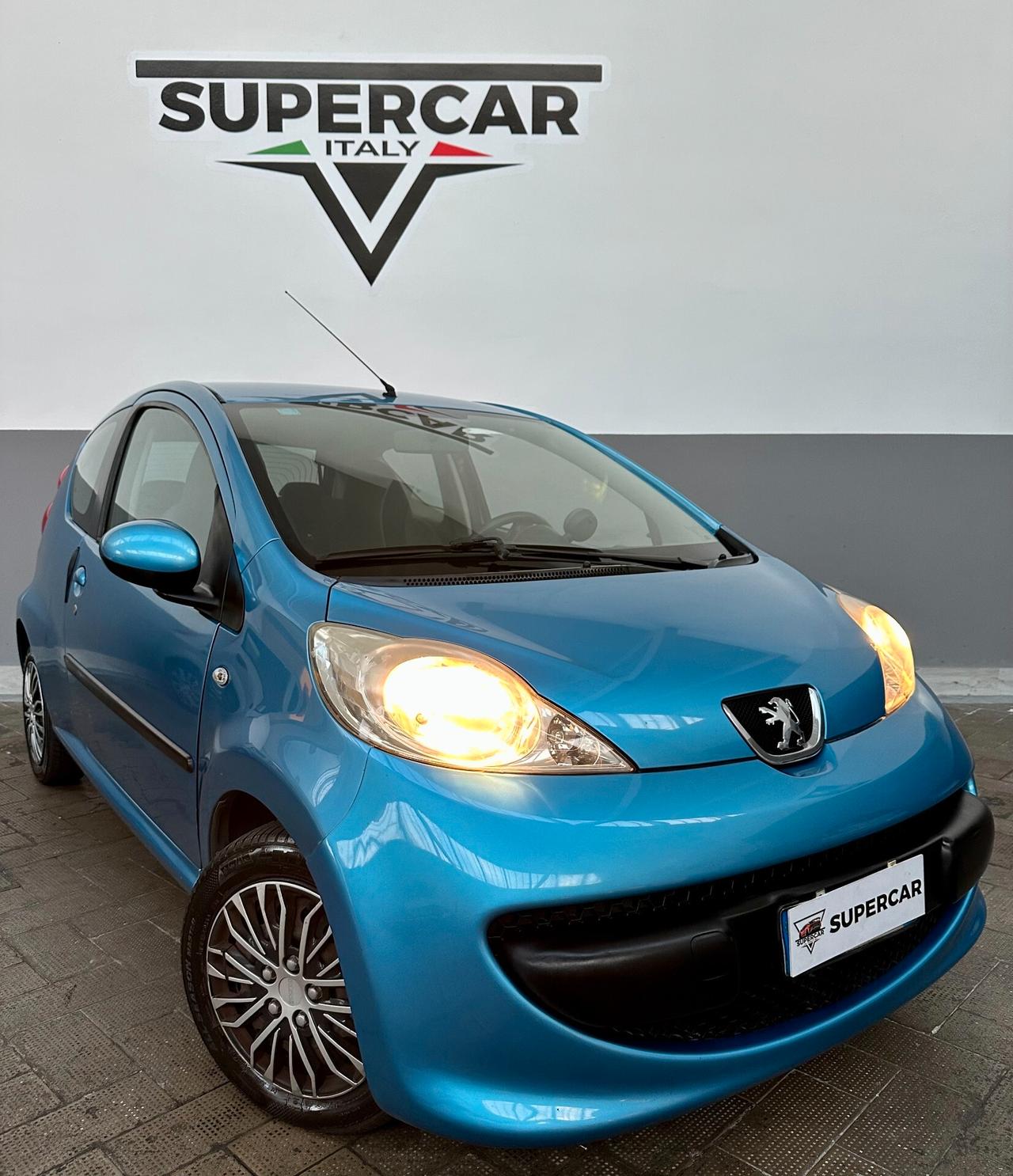 Peugeot 107 1.0 Benz, Euro 4, garantita e impeccabile.