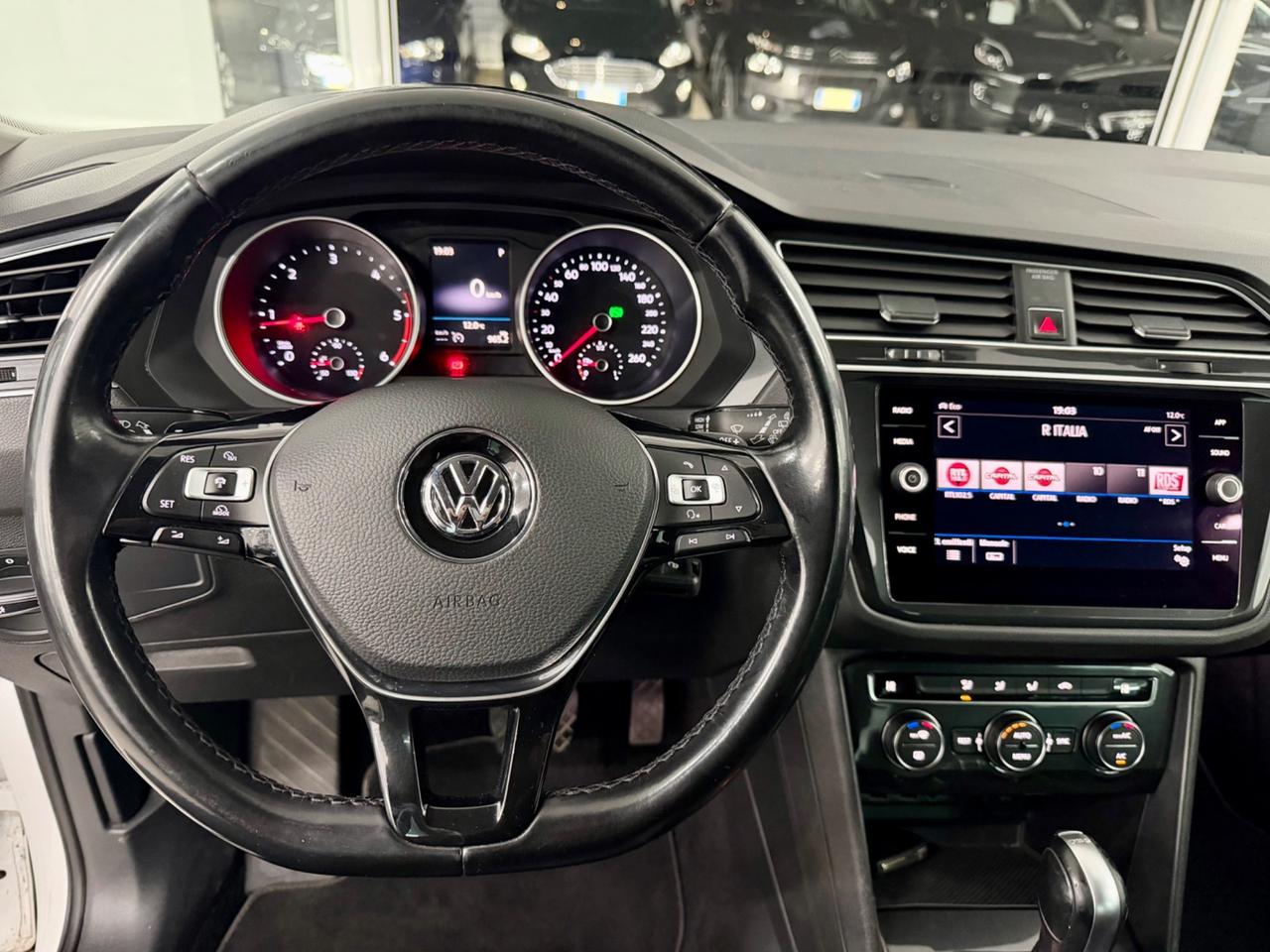 VW Tiguan 2.0 150 CV DSG R-Line FINANZIABILE