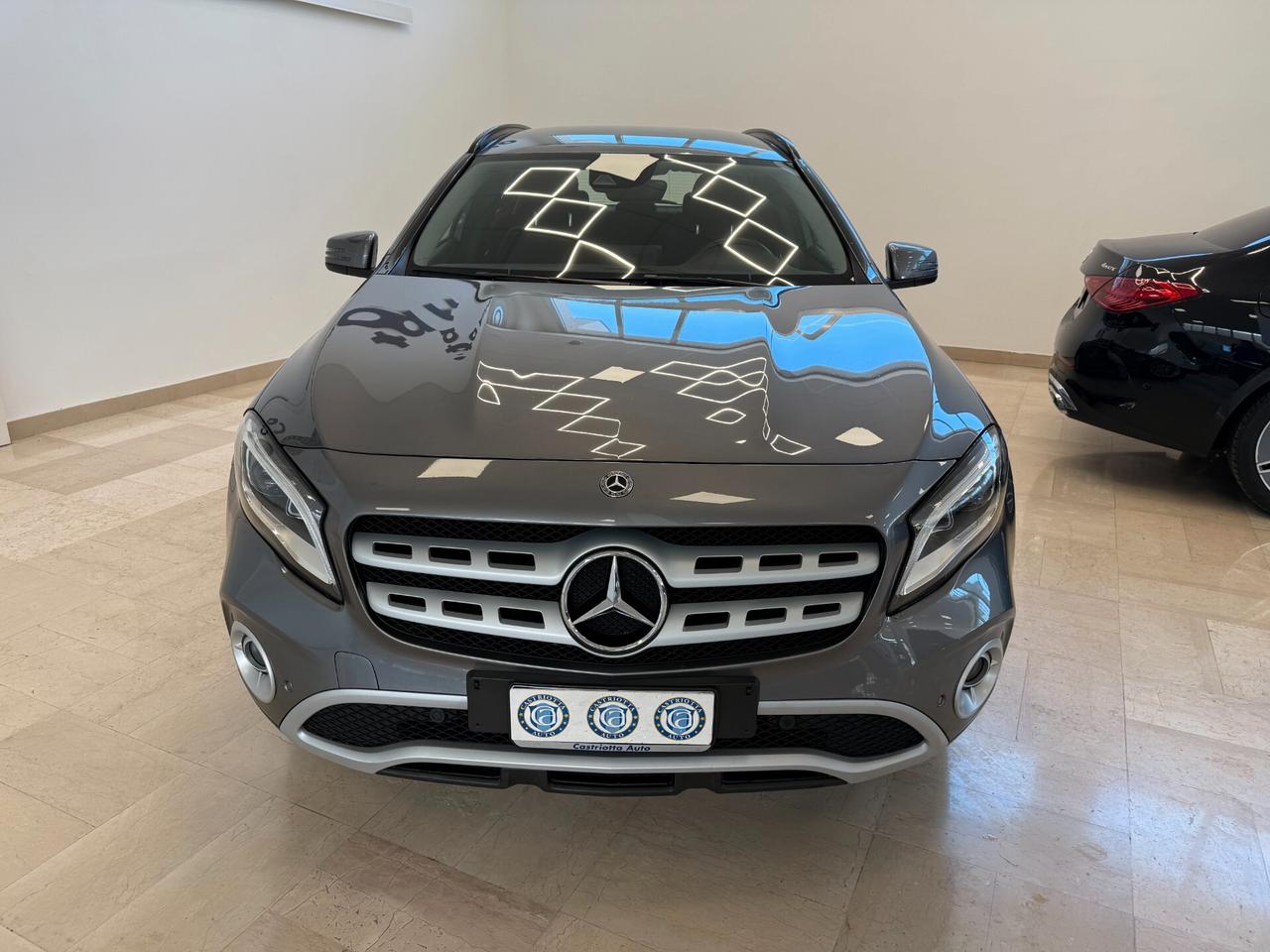 Mercedes-Benz GLA 200 d Business auto