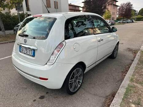 Lancia Ypsilon 1.4 EcoChic GPL