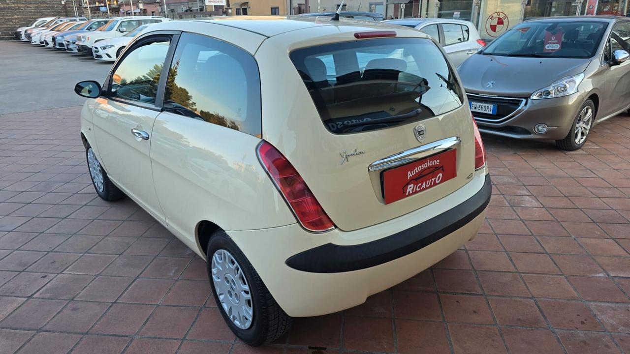 Lancia Ypsilon 1.2 Argento