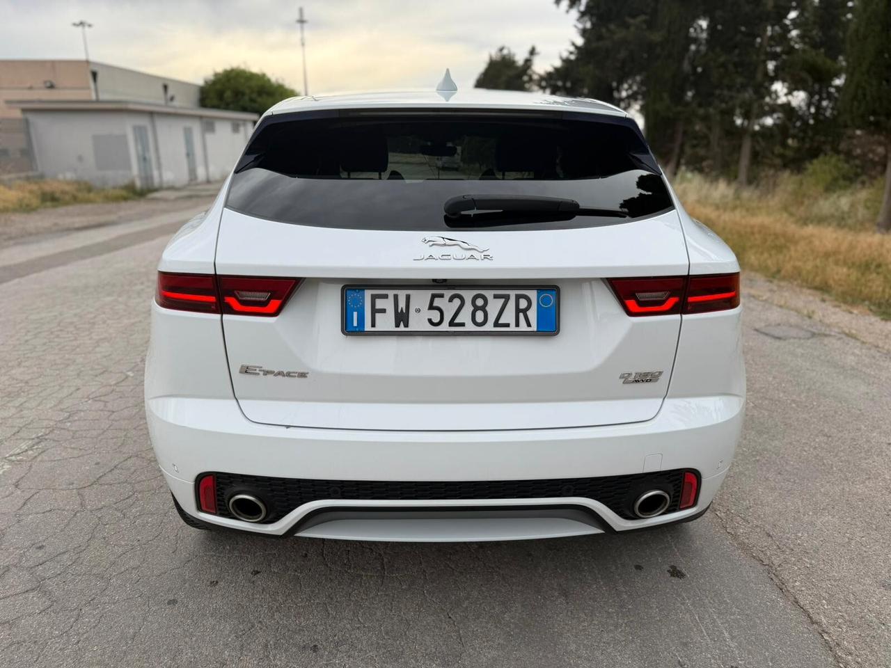 Jaguar E-Pace 2.0D 180 CV AWD R-Dynamic PELLE/RADAR/CAMERA/FULL