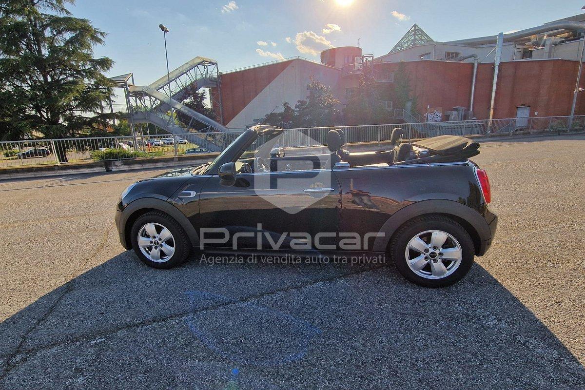 MINI Mini 1.5 Cooper D Cabrio