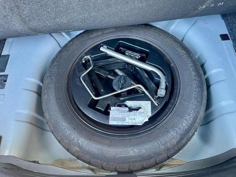 Lancia Ypsilon 1.0 FireFly 70CV S&S Hybrid Platino - AZIENDALE