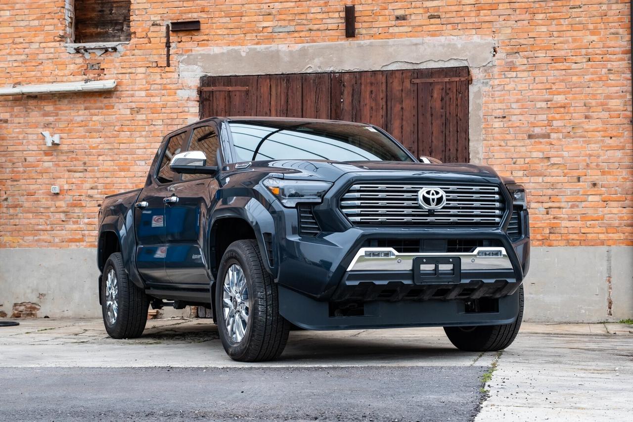 TOYOTA TACOMA LIMITED 2.4 i-Force HYBRID 4x4