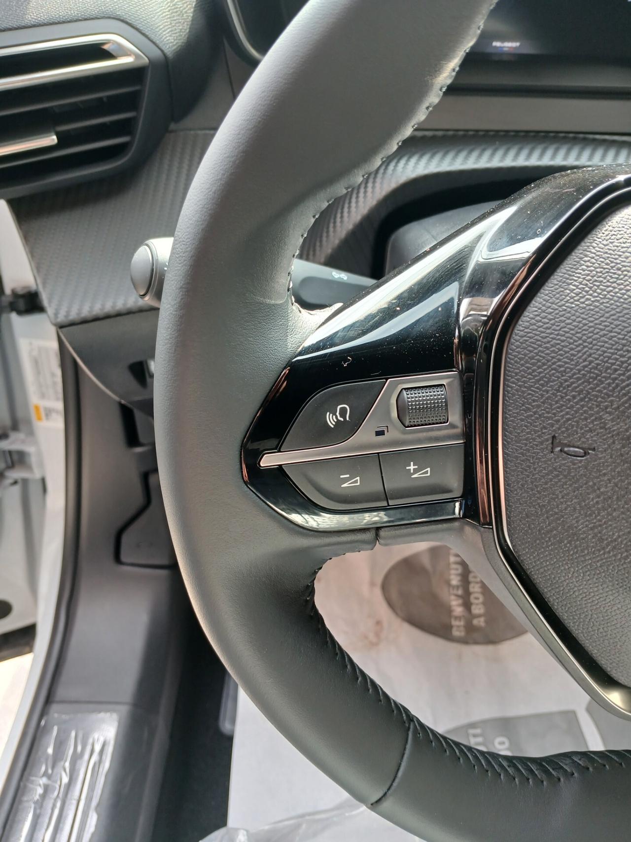 Peugeot 2008 PureTech 100 S&S Allure