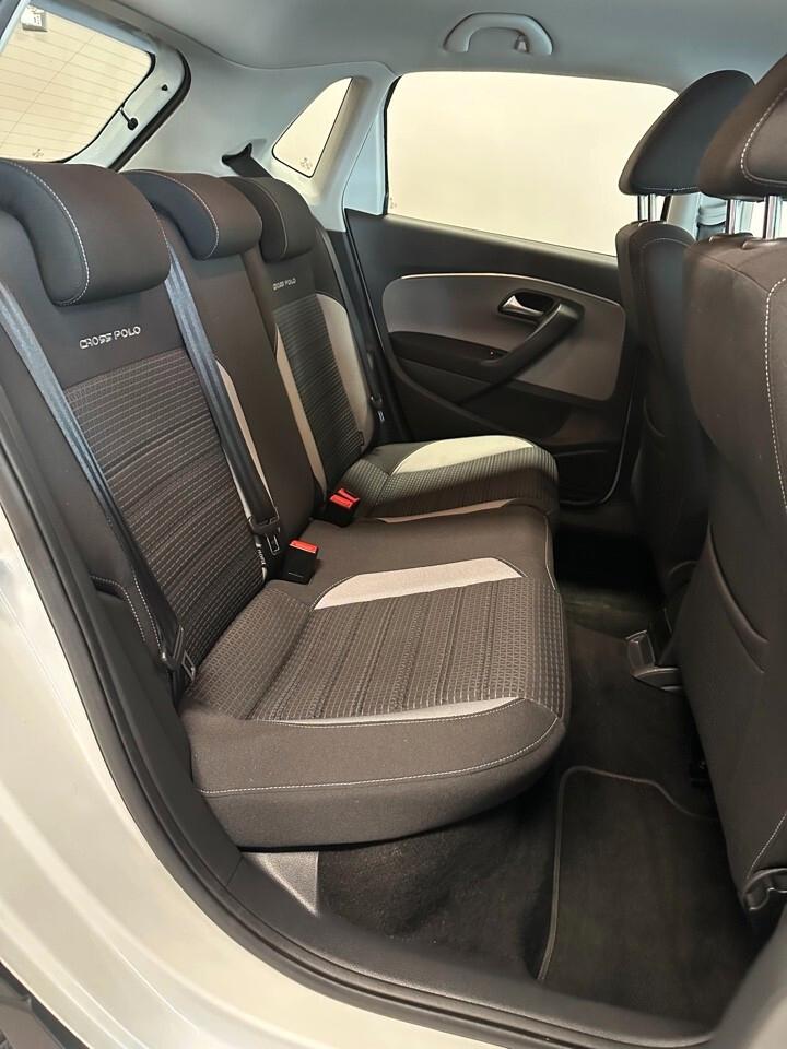 vw Polo CROSS 1.2 TSI DSG AUTOMATICA - NEOPATENTATI
