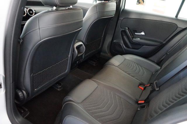 MERCEDES-BENZ A 180 d Automatic Business Extra Uniprop. Certificata
