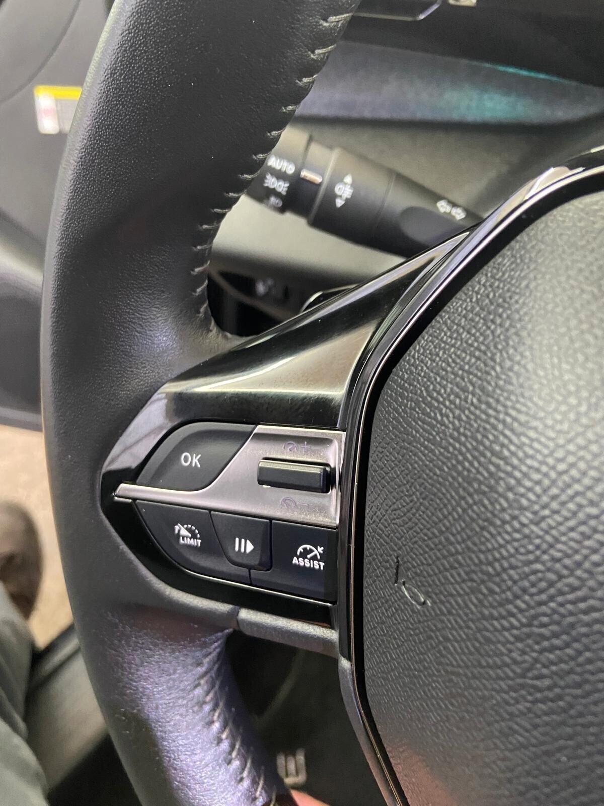 Peugeot 308 BlueHDi 130 S&S EAT8 Allure